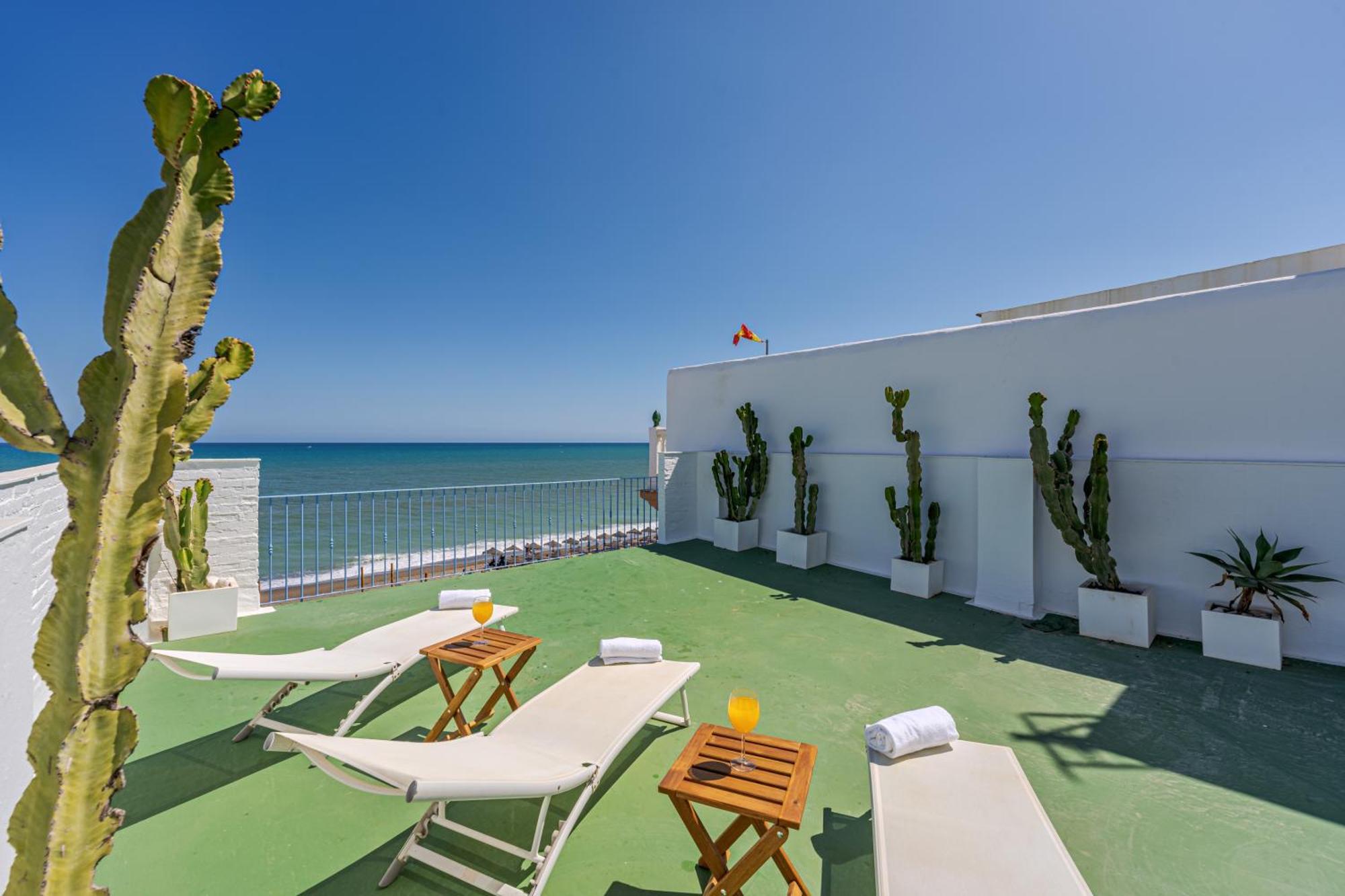 Carihuela - Beach & Sun Торремолинос Экстерьер фото