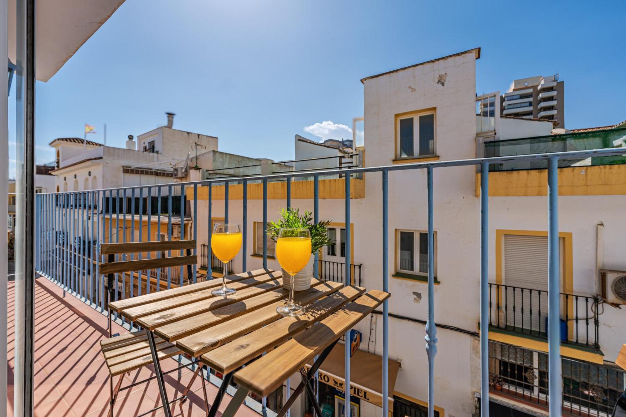 Carihuela - Beach & Sun Торремолинос Экстерьер фото